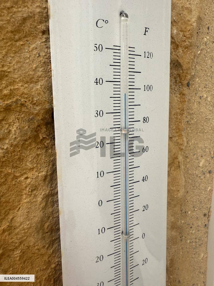 Illustration Of The Heatwave - France