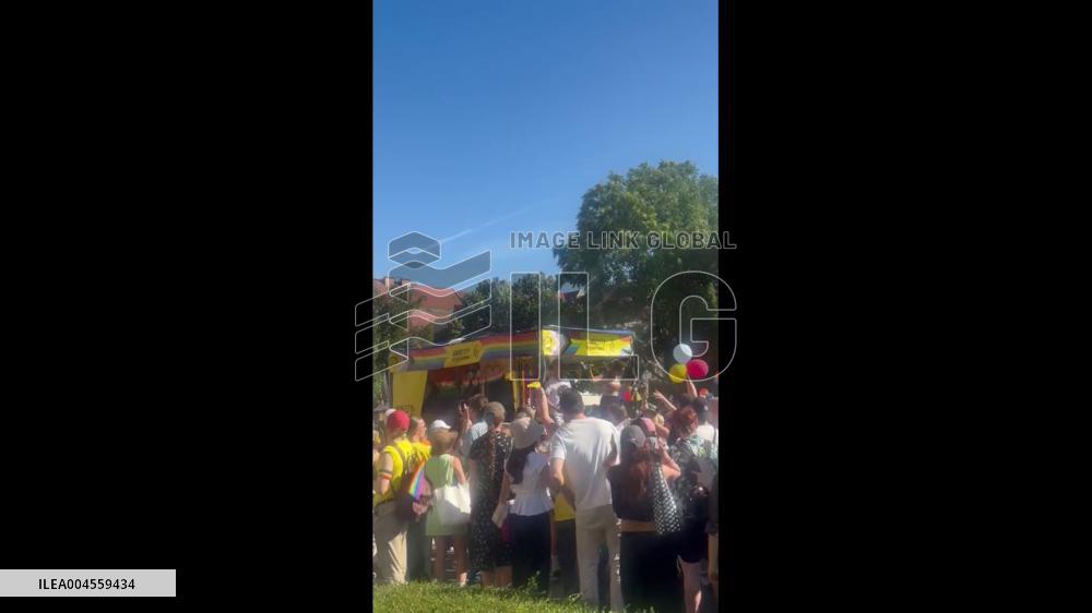 Hungary: Budapest Pride Draws Large Crowd Despite Ban