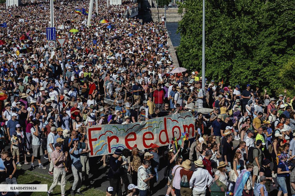 Hundreds of Thousands Take Part in The Banned Pride March - Budapest