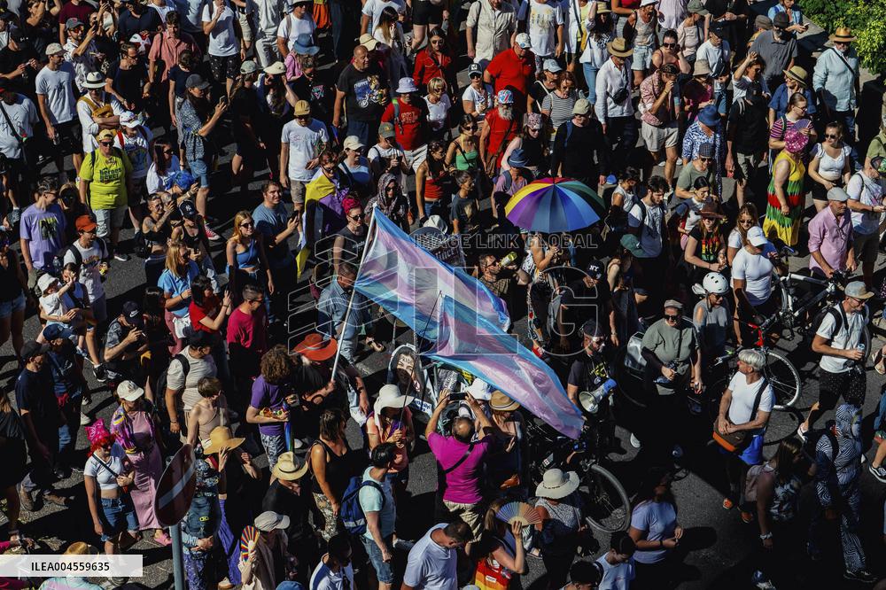 Hundreds of Thousands Take Part in The Banned Pride March - Budapest