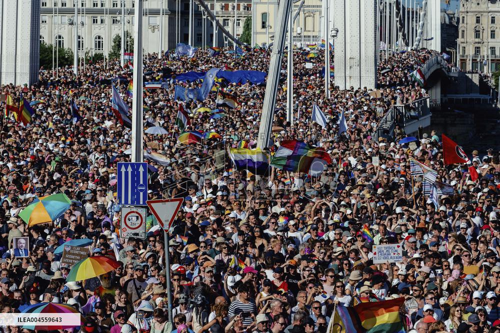 Hundreds of Thousands Take Part in The Banned Pride March - Budapest
