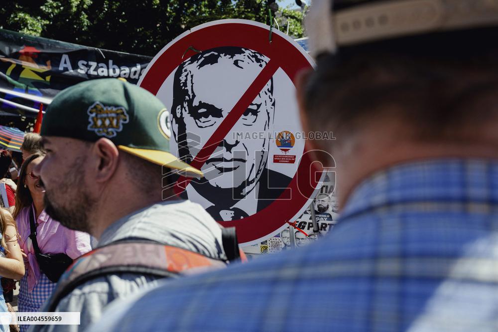 Hundreds of Thousands Take Part in The Banned Pride March - Budapest
