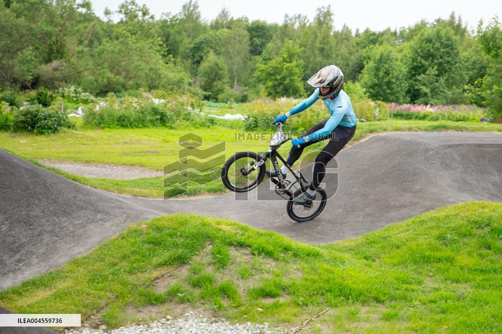 Pump track