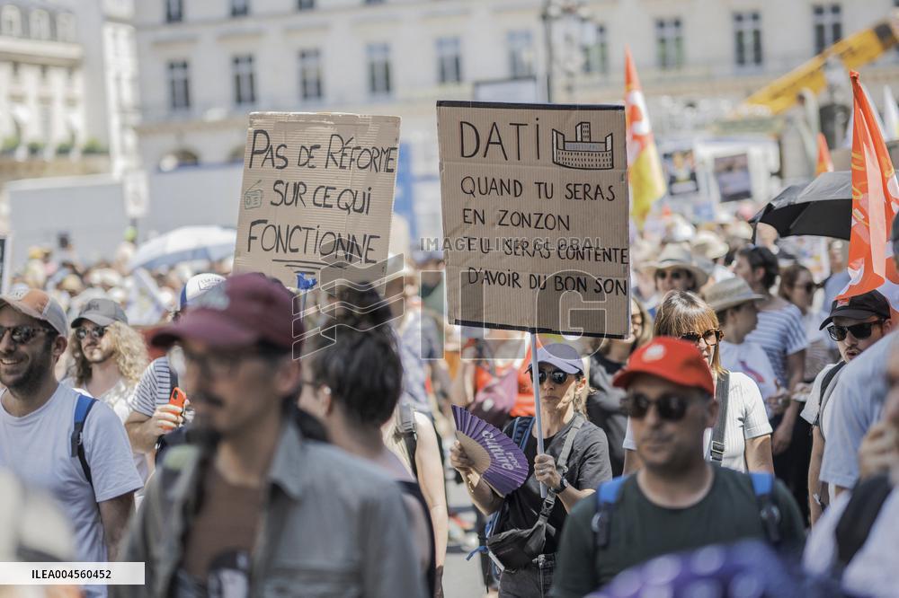 French Public Broadcasting On Strike - Paris