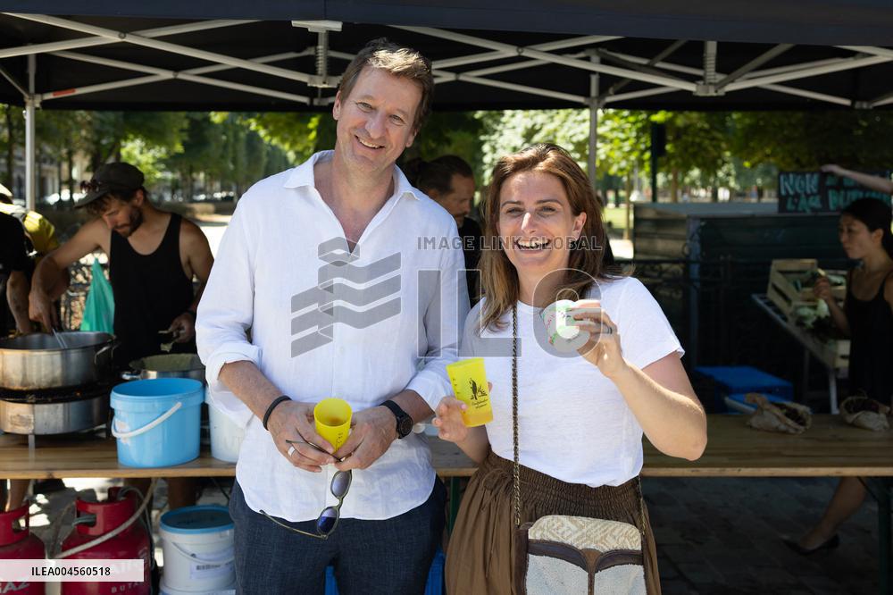 Farmers banquet against the Duplomb law - Paris