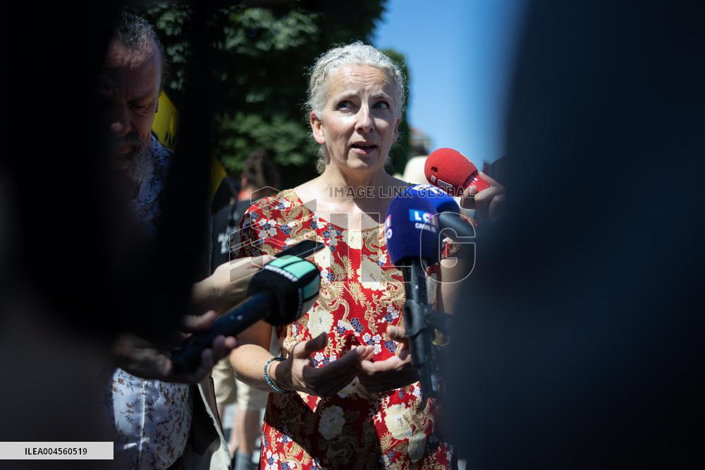 Farmers banquet against the Duplomb law - Paris