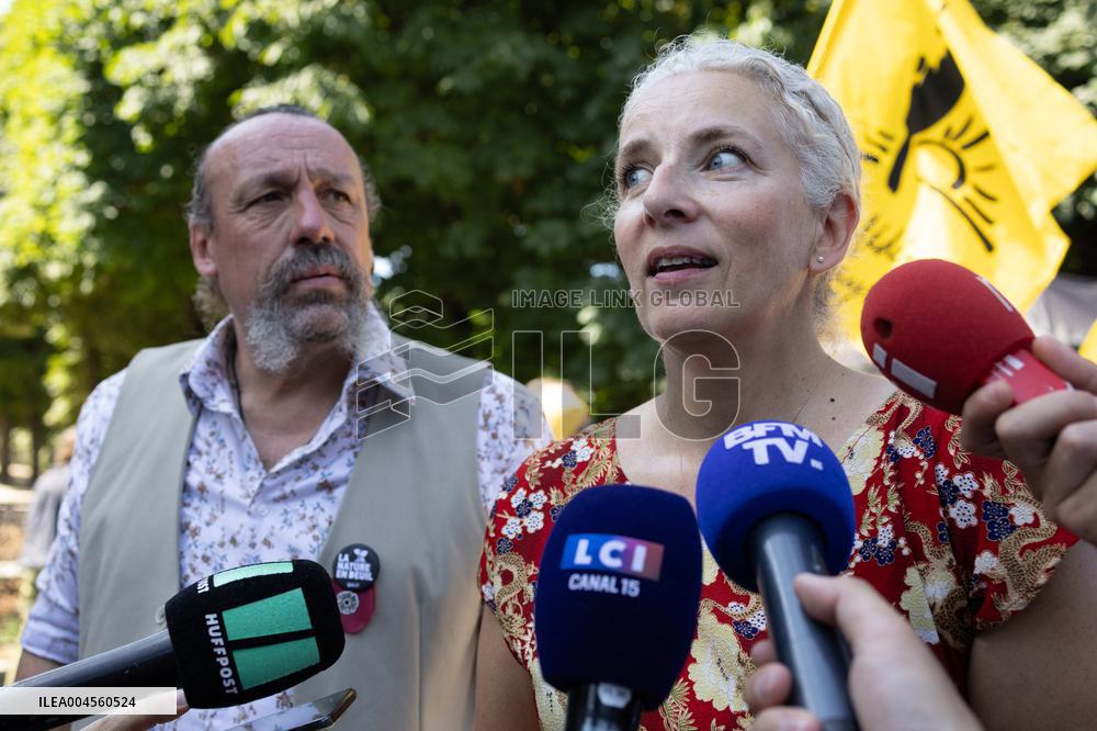 Farmers banquet against the Duplomb law - Paris