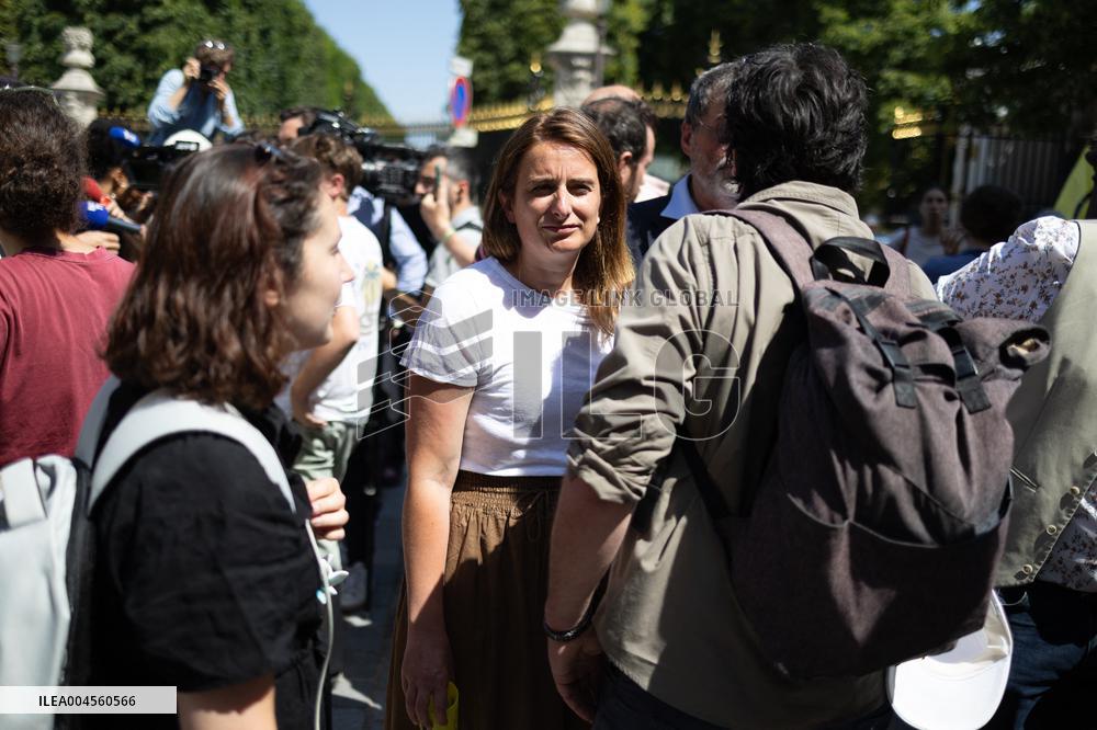 Farmers banquet against the Duplomb law - Paris
