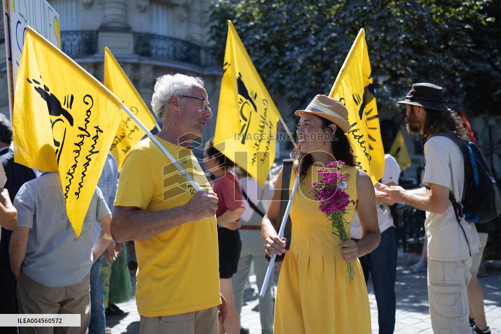 Farmers banquet against the Duplomb law - Paris