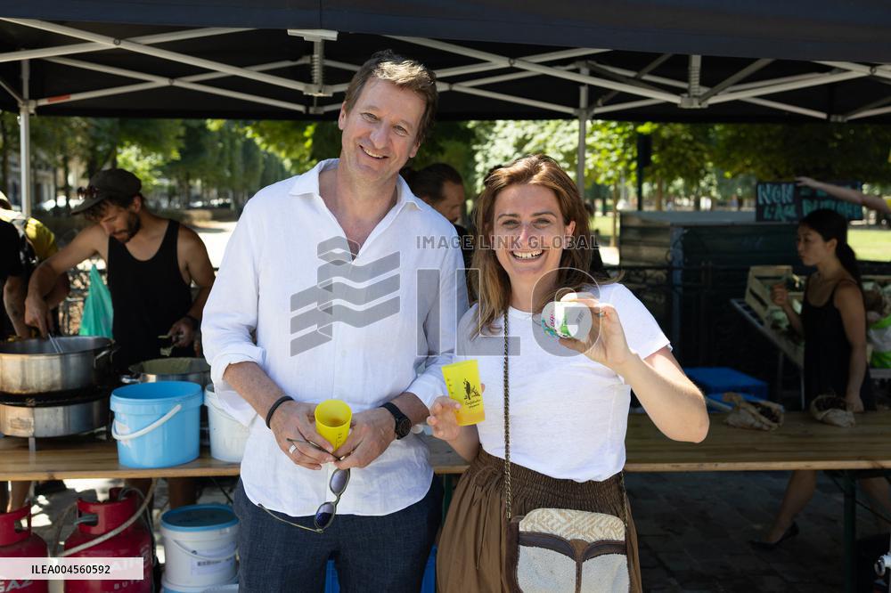Farmers banquet against the Duplomb law - Paris