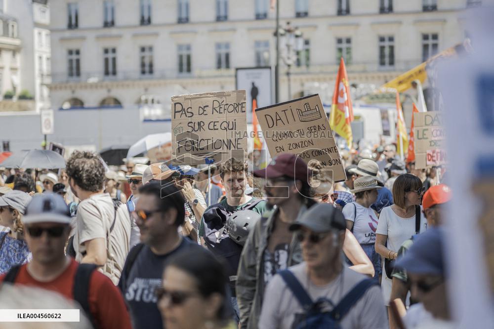 French Public Broadcasting On Strike - Paris