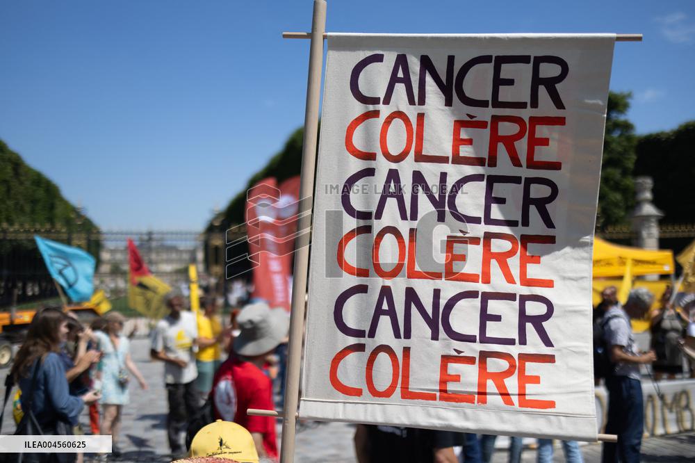 Farmers banquet against the Duplomb law - Paris