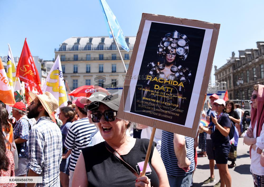French Public Broadcasting On Strike - Paris