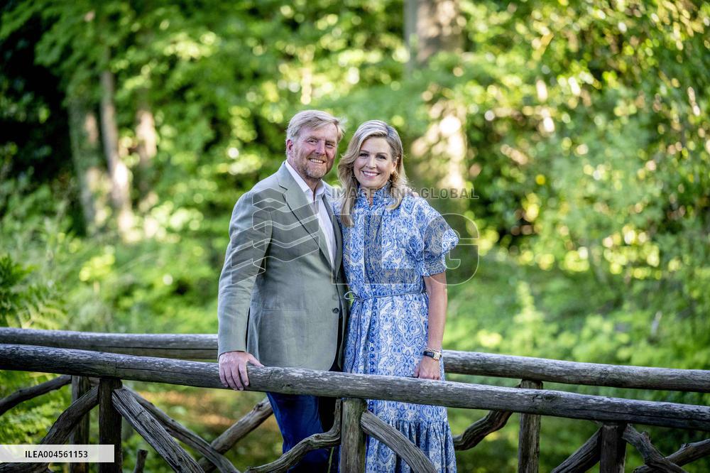 Royal Family s Traditional Photo Session - The Hague
