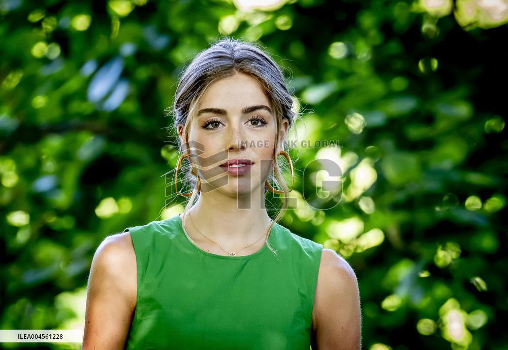 Royal Family s Traditional Photo Session - The Hague