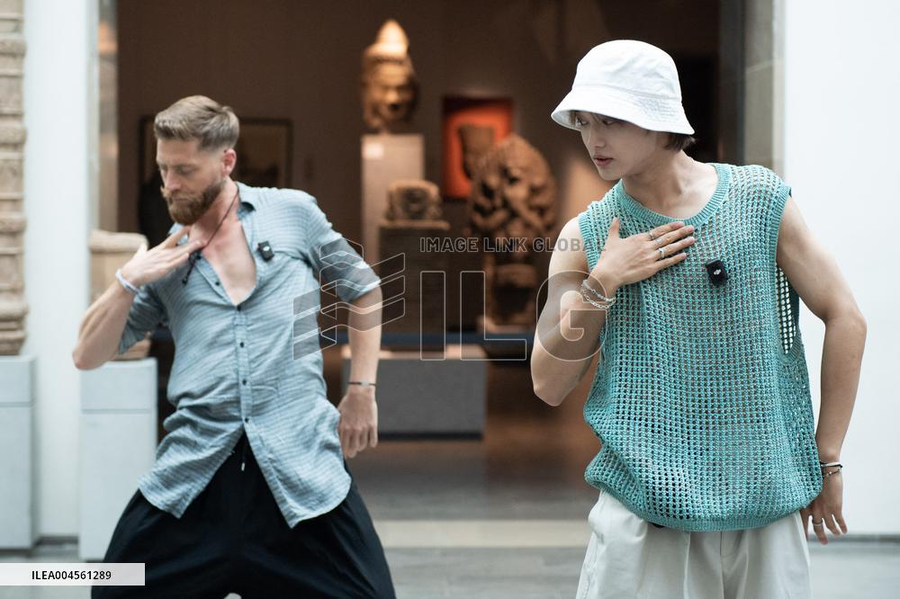 Silent Encounter Musee Guimet