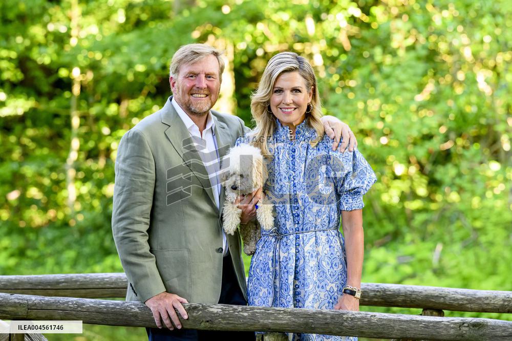 Royal Family s Traditional Photo Session - The Hague