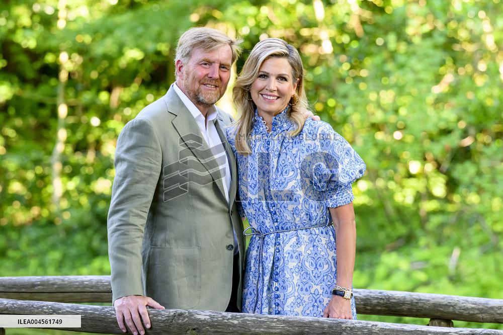 Royal Family s Traditional Photo Session - The Hague