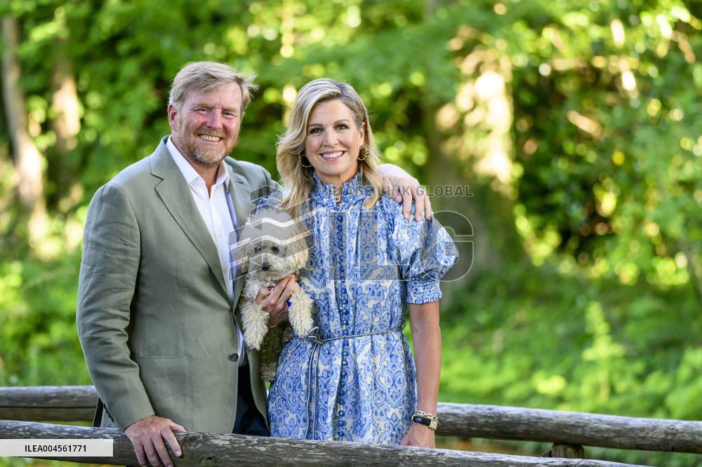 Royal Family s Traditional Photo Session - The Hague