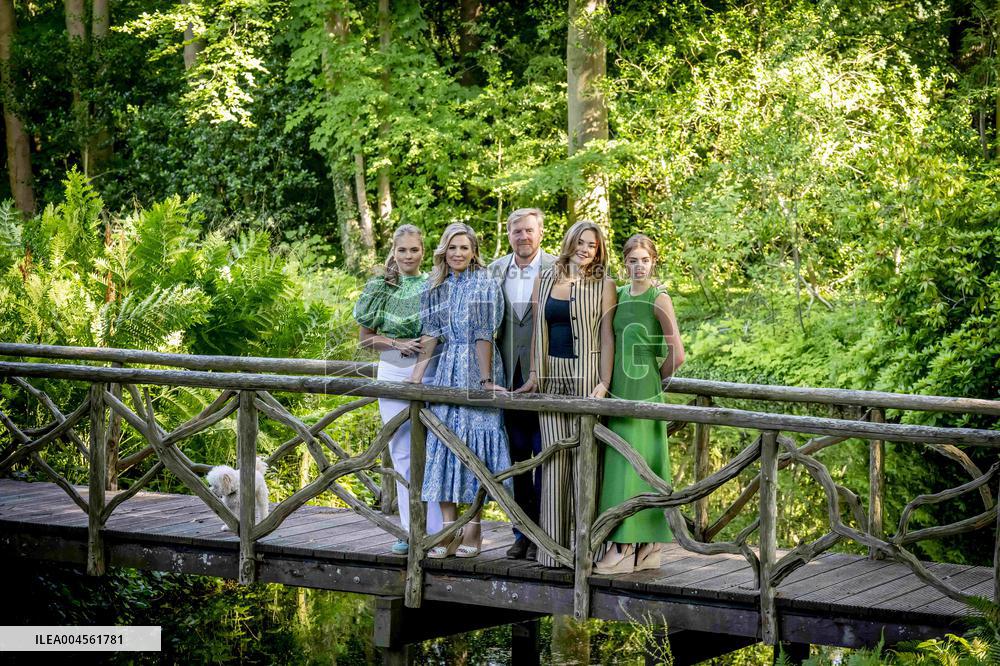 Royal Family s Traditional Photo Session - The Hague