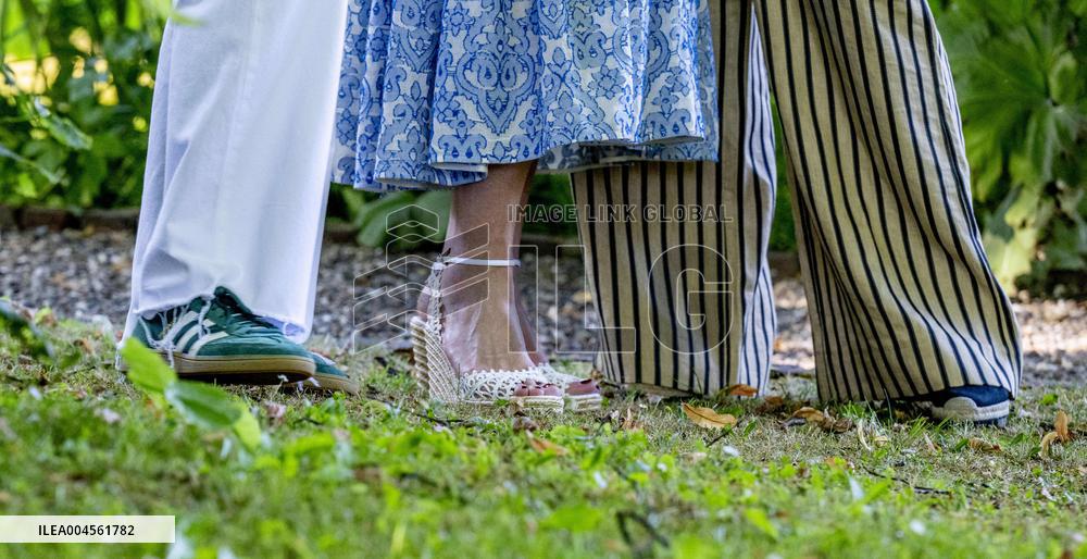 Royal Family s Traditional Photo Session - The Hague