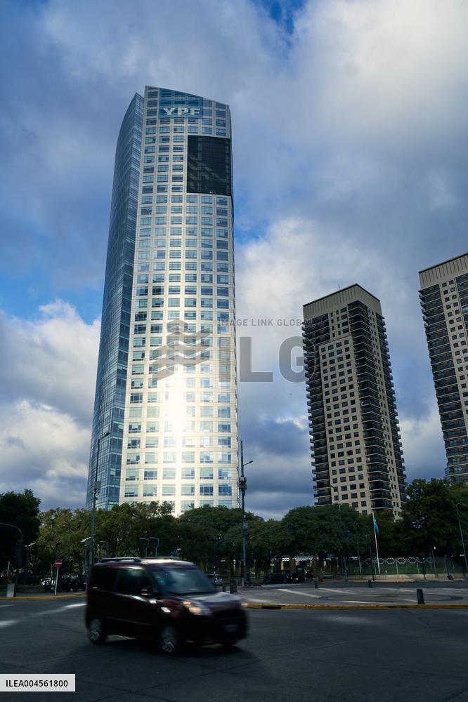 Argentina to Appeal U.S. Court Order to Transfer 51 % of YPF Shares