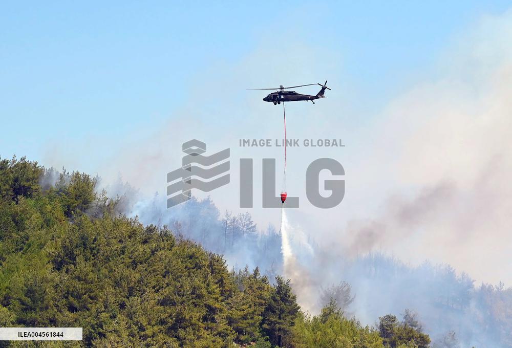 Turkiye Evacuates Over 50,000 Amid Wildfire