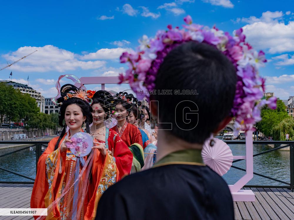Chinese Troupe Performance on the Pont des Arts - Paris