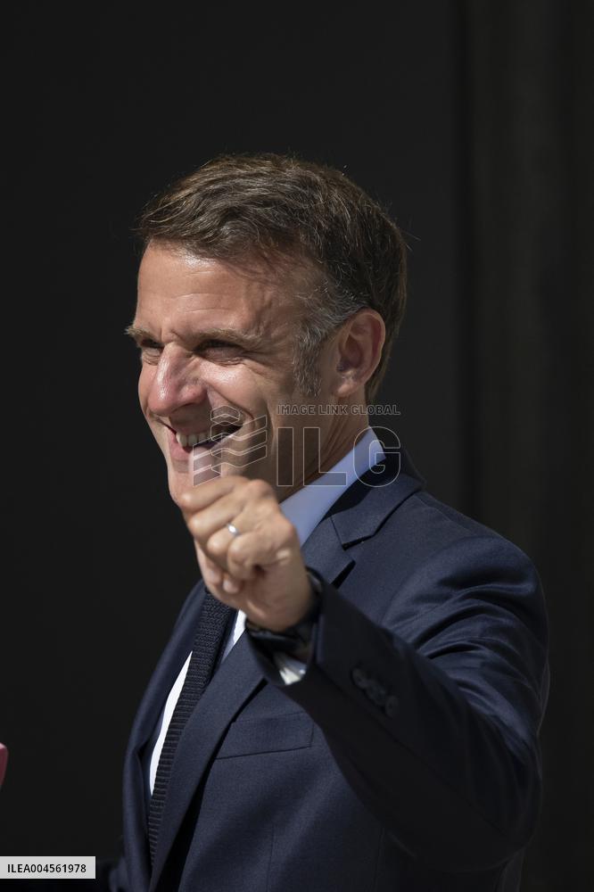 Emmanuel Macron Welcomes Swiss President Karin Keller-Sutter - Paris