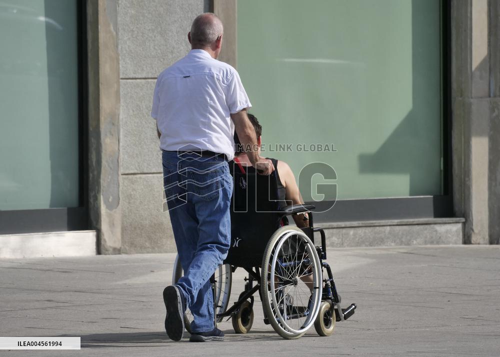 Illustration - Summer Loneliness - Bergamo