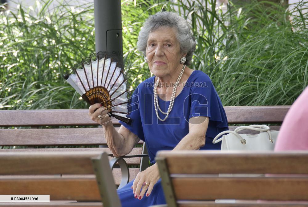 Illustration - Summer Loneliness - Bergamo