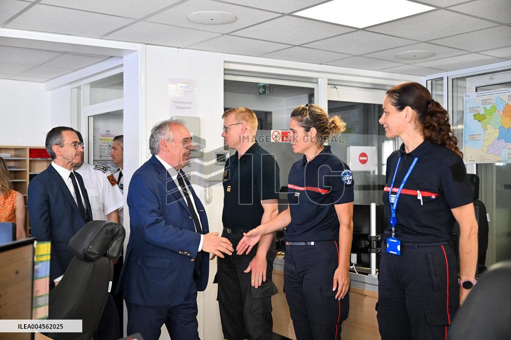 Bayrou Visits Crisis Center Amid Severe Heatwave in France - Paris