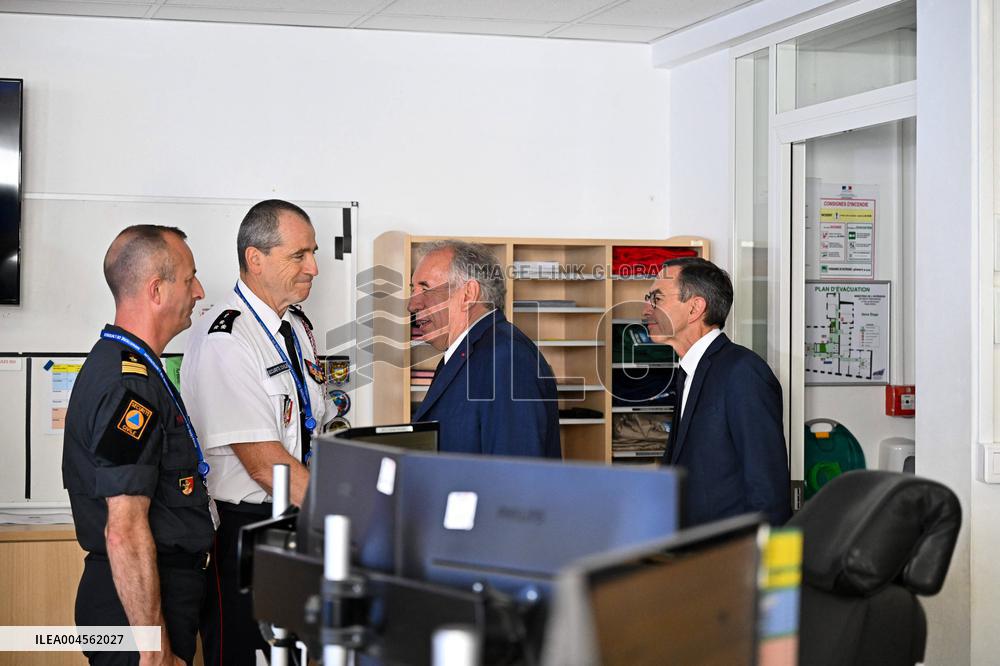 Bayrou Visits Crisis Center Amid Severe Heatwave in France - Paris