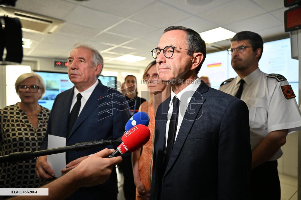 Bayrou Visits Crisis Center Amid Severe Heatwave in France - Paris