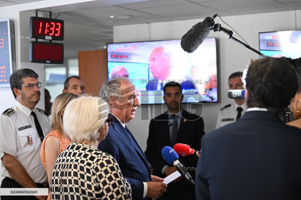 Bayrou Visits Crisis Center Amid Severe Heatwave in France - Paris