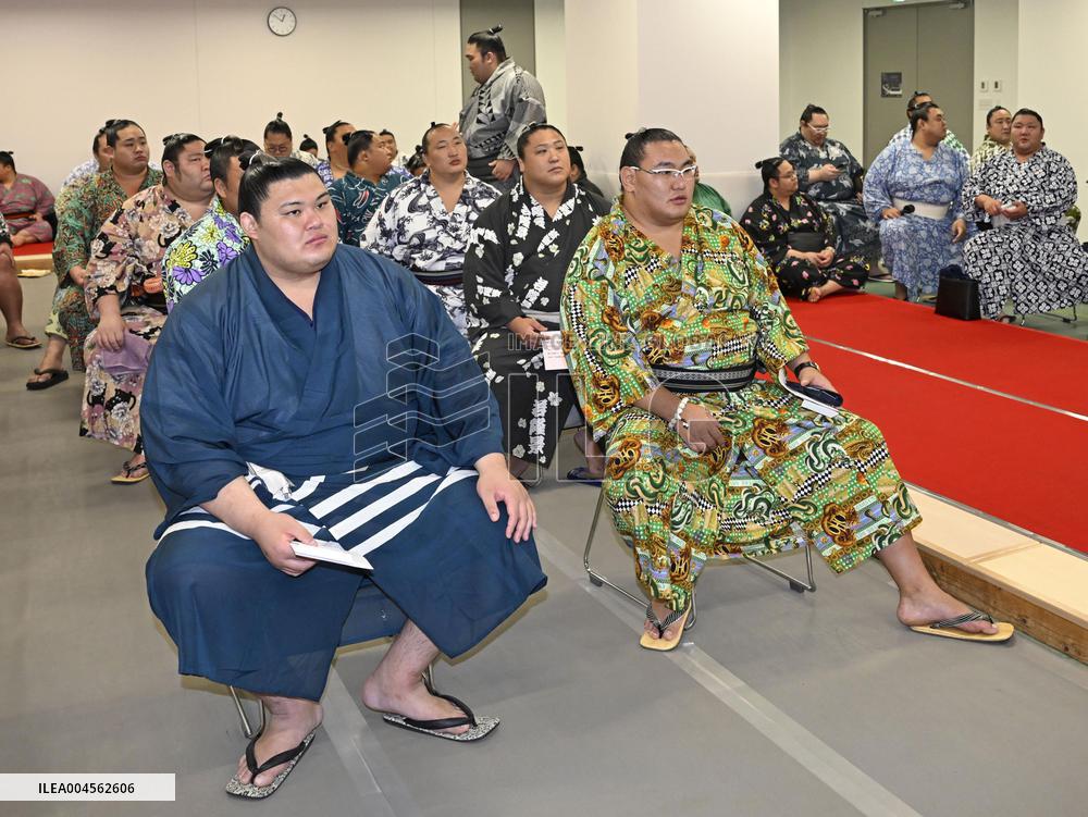 Sumo grand champions Onosato, Hoshoryu