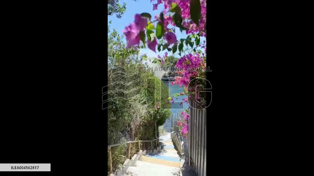 Italy: Punta Pennata Ridge Collapses After M4.6 Earthquake Hits Campi Flegrei