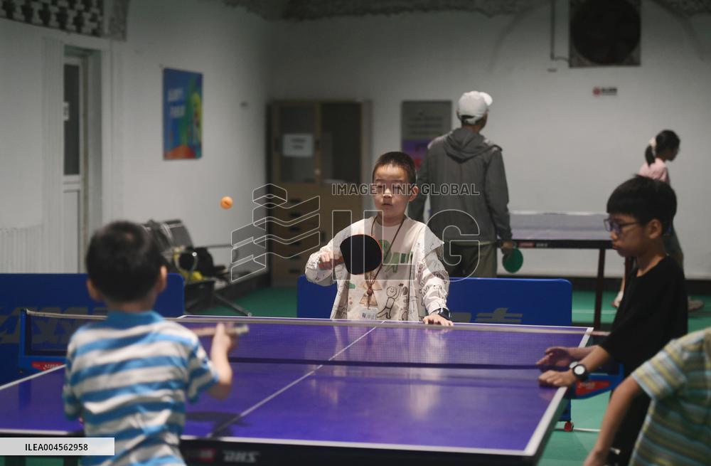 Citizens Enjoy Coolness in The Air-raid Shelter in Hangzhou