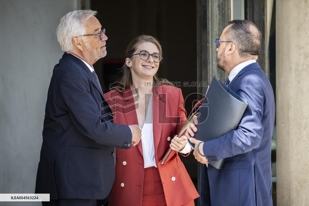 Weekly Cabinet Meeting - Paris