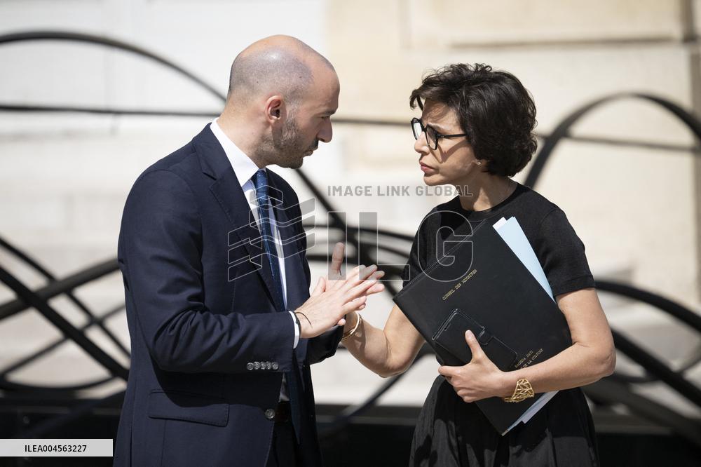 Weekly Cabinet Meeting - Paris