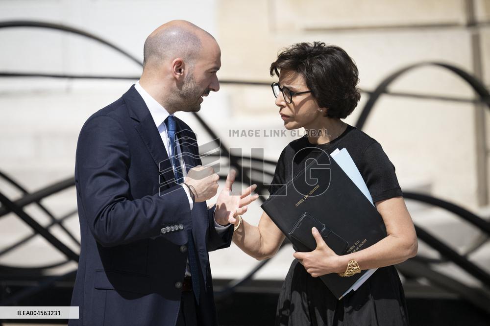 Weekly Cabinet Meeting - Paris