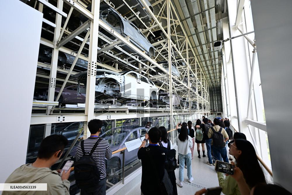 Production Line of New Energy Vehicle - China