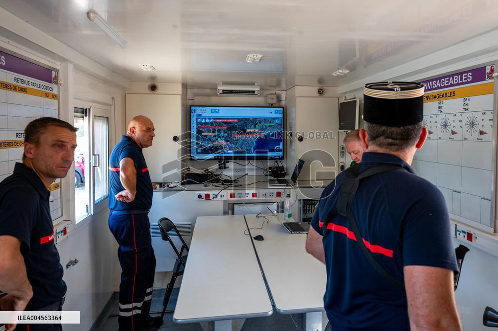 Illustration - Firefighters Response to Fires in Var - France