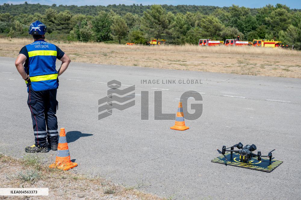 Illustration - Firefighters Response to Fires in Var - France