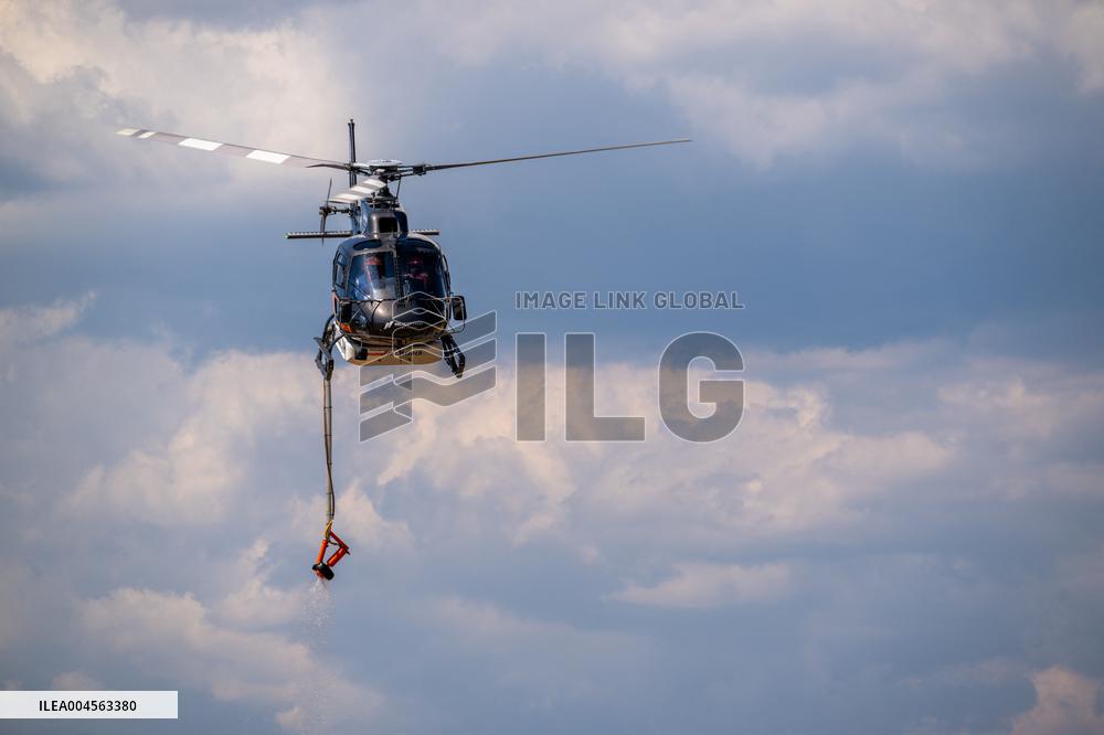 Illustration - Firefighters Response to Fires in Var - France