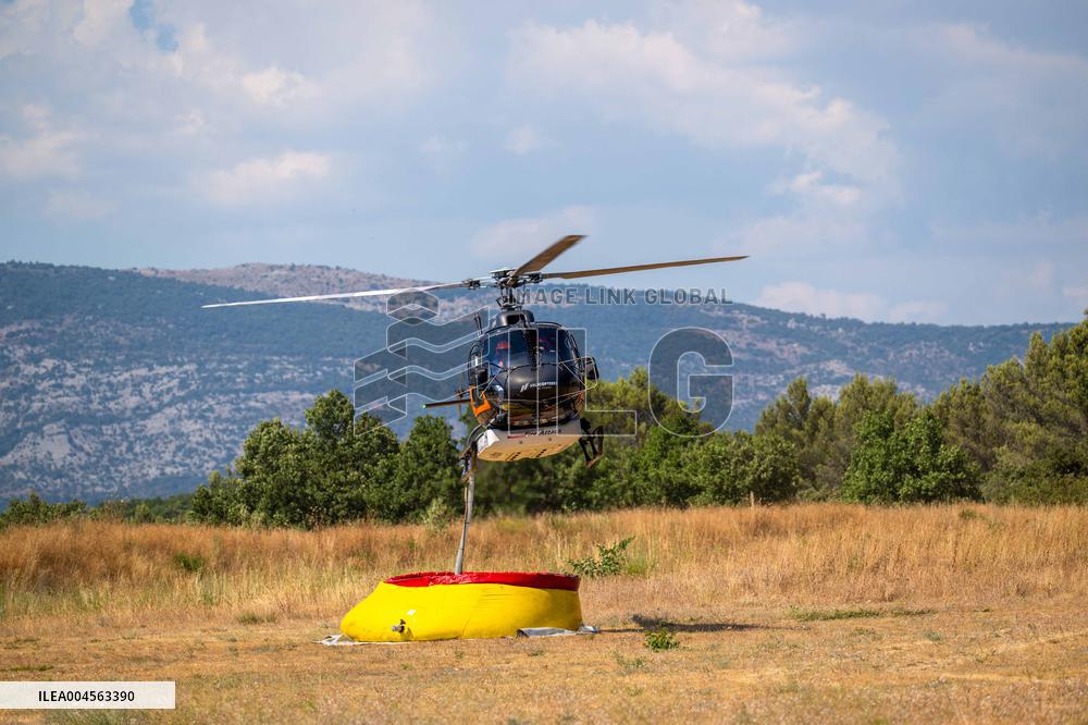 Illustration - Firefighters Response to Fires in Var - France