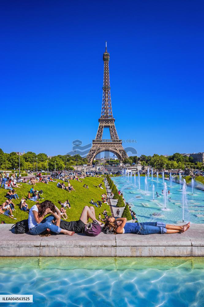 Illustration - Heatwave - Paris