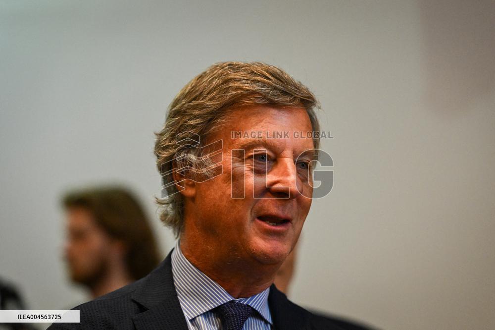 Signing of the Charter of Commitment by Companies Mobilised for Child Protection in Paris FA