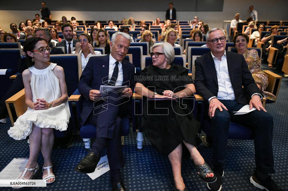 Signing of the Charter of Commitment by Companies Mobilised for Child Protection in Paris FA