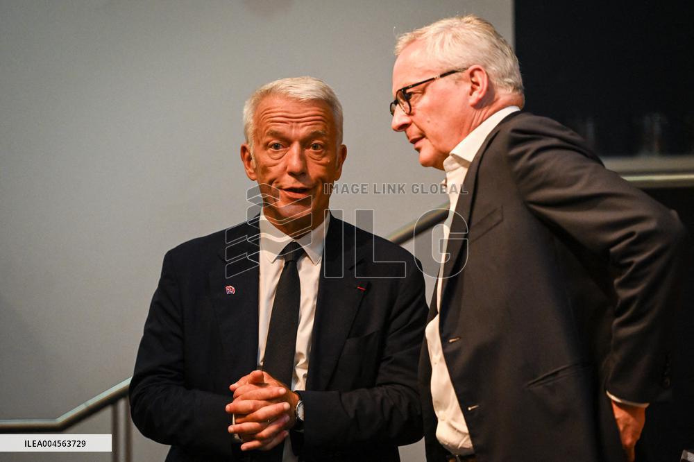 Signing of the Charter of Commitment by Companies Mobilised for Child Protection in Paris FA